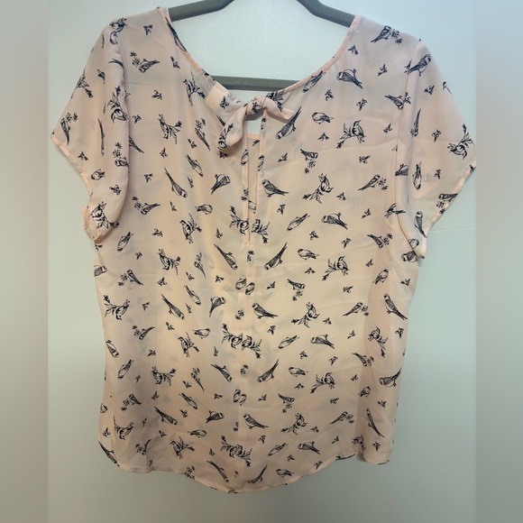 Torrid Georgette Bow Back Pink Allover Bird Print Blouse Top, 0, like-new - Picture 6 of 6